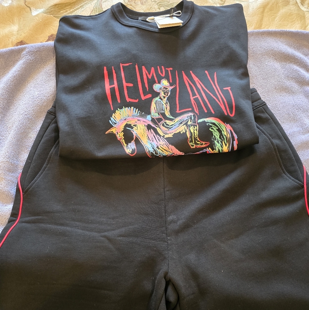 BNWT HELMUT LANG BLACK SHORTS WITH RED PIPING SIZE LARGE RETAILS $275